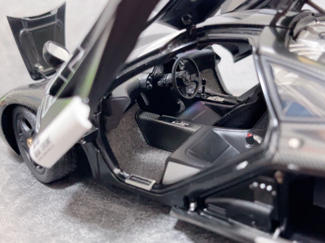 オートアート 1/18 マクラーレン F1 GT ステルスモデル