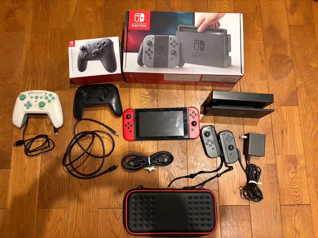 Nintendo Switch ジョイコン4つ プロコン2つ 収納ケース付き s053_2.jpg