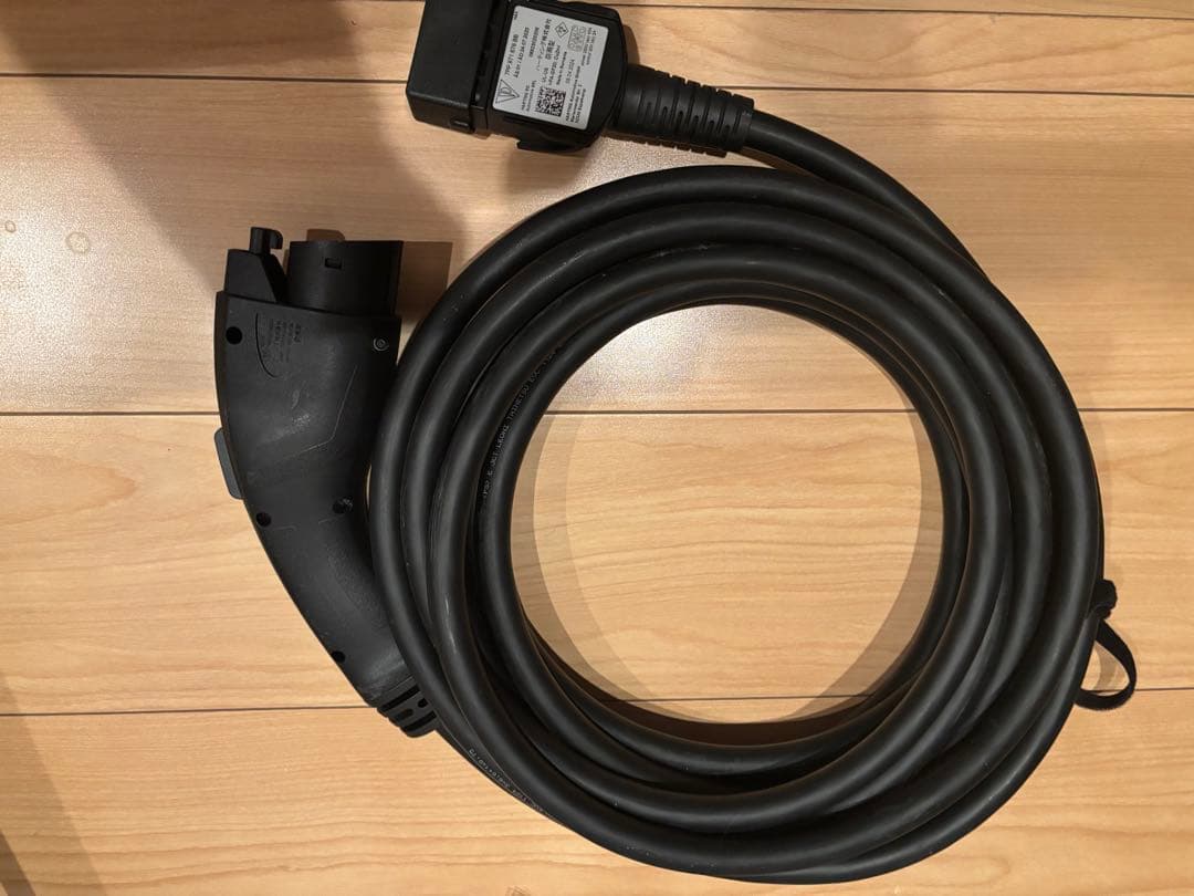 ポルシェ タイカン モバイルチャージャーコネクト 充電器 液晶 無線