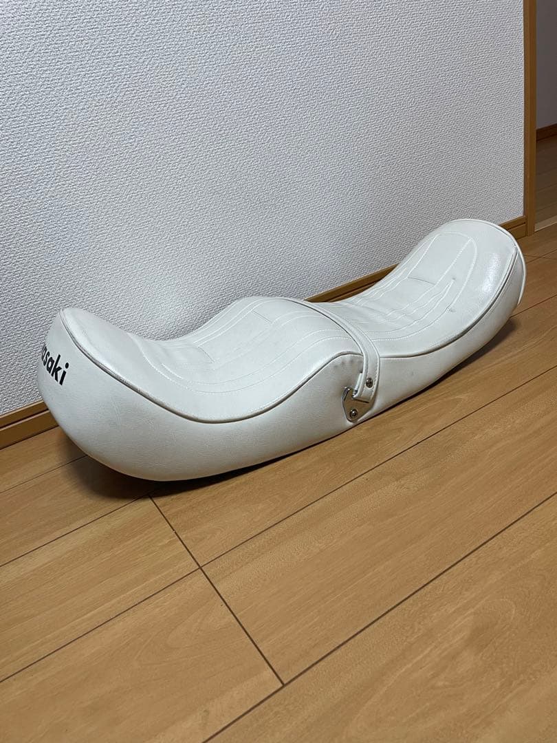 Kawasaki z1/z2 猫背シート 白 - メルカリ