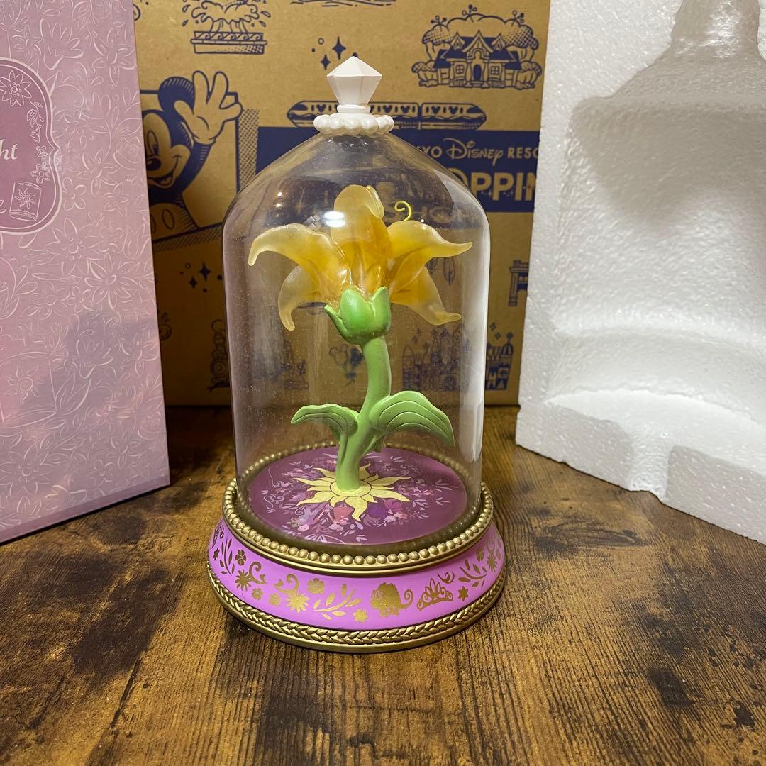 ディズニーストア 塔の上のラプンツェル10周年 LEDライト ランタン魔法の花
