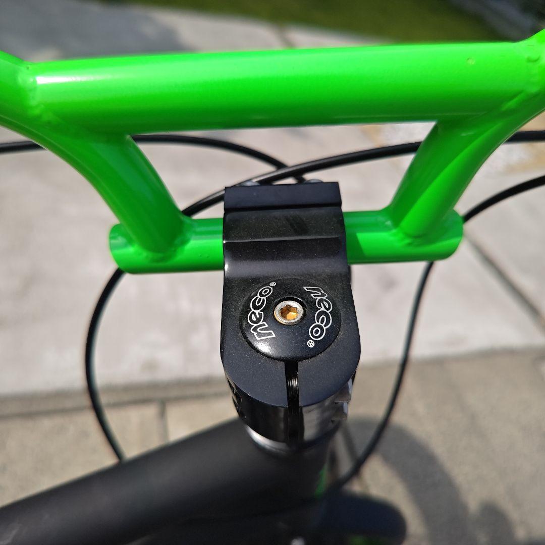 BRONX 4.0DD Matte Black/Lime 26インチ