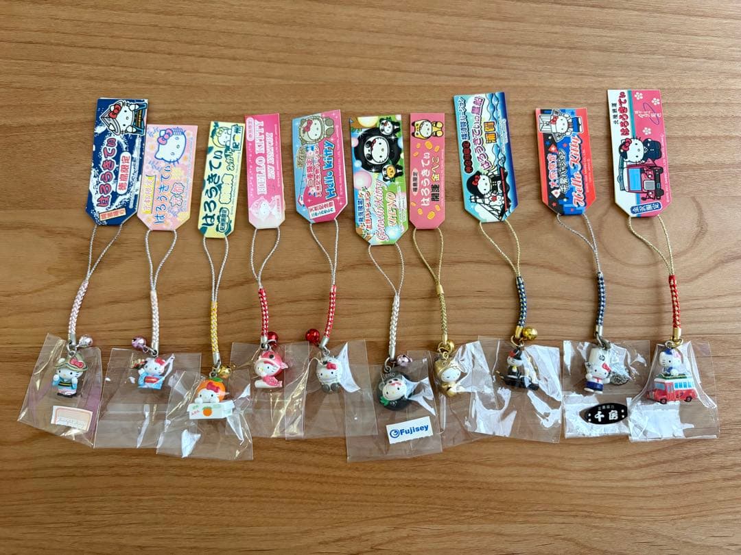 ご当地キティ　１２０点セット　ハローキティ　ストラップ