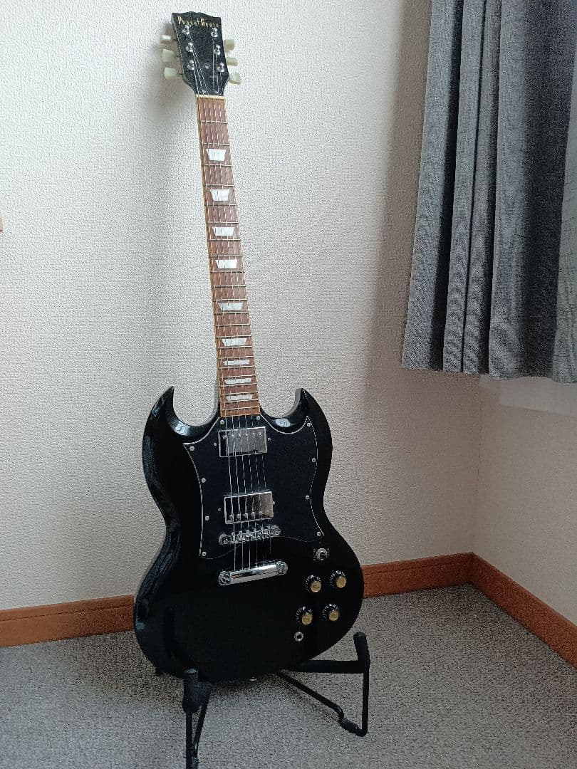 Photogenic SGスタイル エレキギター ブラック エレキギター(マッチングヘッドブラック) ストラトキャスタータイプ