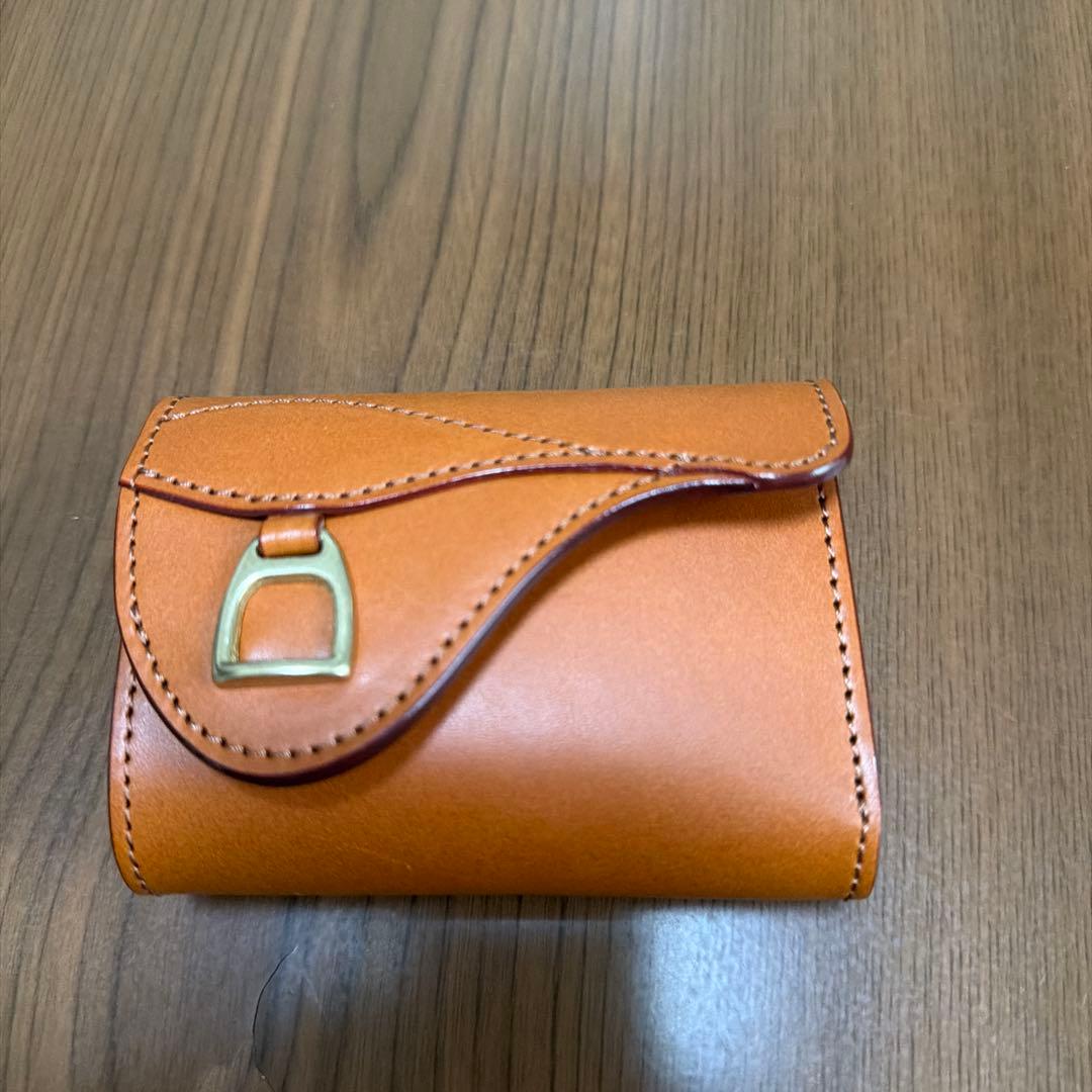 鞄のいたがき　栃木レザー 鞍 コンパクト財布 三つ折りウォレット 楽天市場】本革 牛革 三つ折り財布 小銭入れ メンズ レディース 革財布