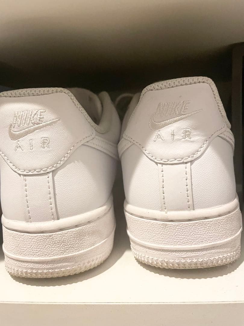 ナイキ　エアフォース1 現行品　23.5cm DD8959-100