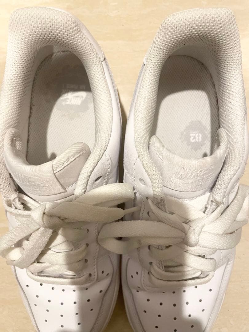 ナイキ　エアフォース1 現行品　23.5cm DD8959-100