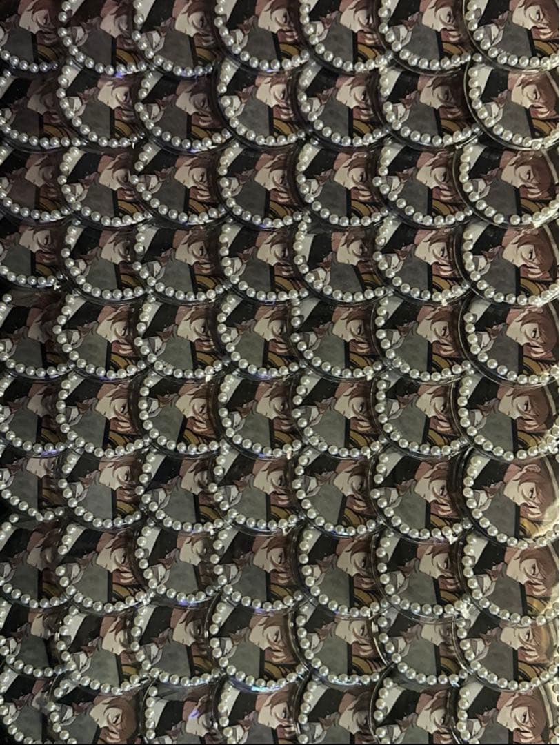 文豪ストレイドッグスより中原中也。10周年記念缶バッジ70個セット