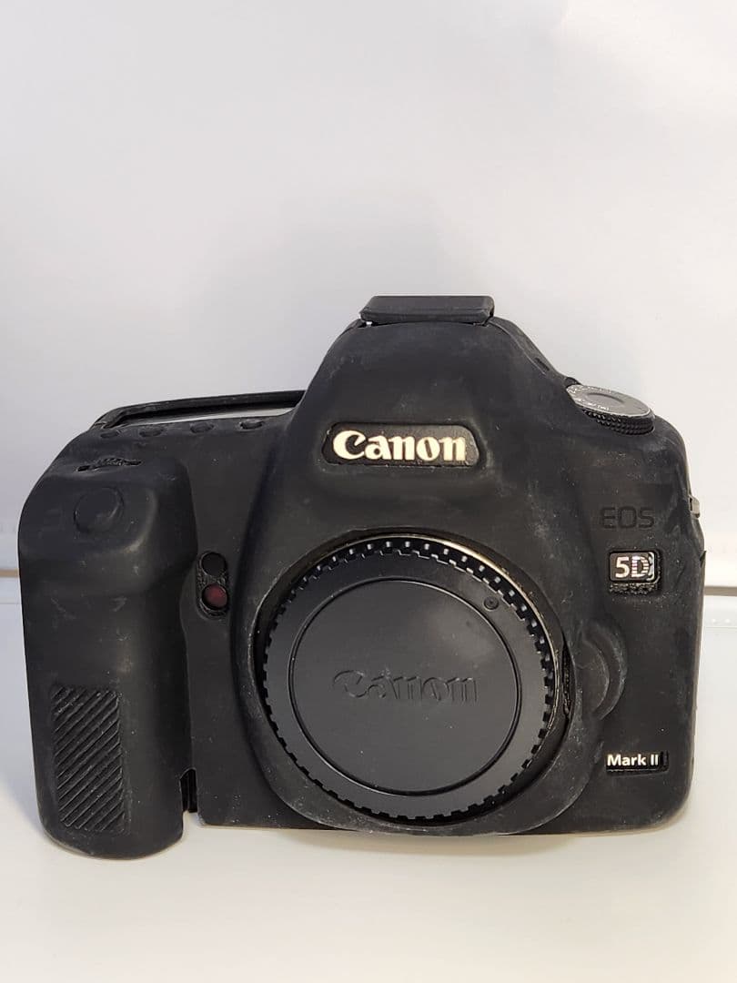 Canon EOS 5D Mark II シリコンカバーとバッテリーグリップ付き - メルカリ