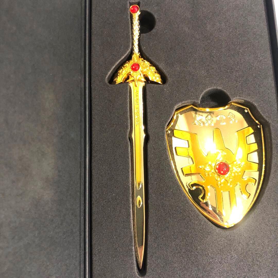 メタリックアイテムズギャラリースペシャル　ロトの剣&ロトの盾　35周年