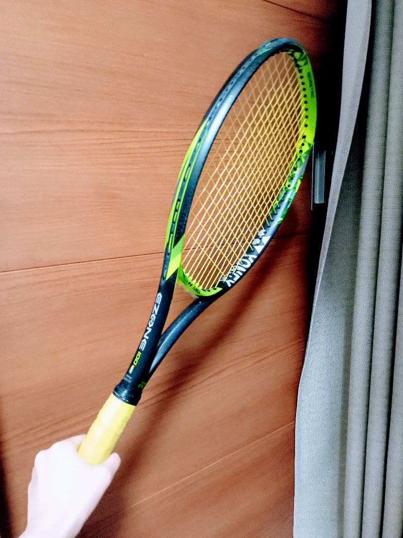 ほぼ未使用 YONEX テニスラケット 黒/緑/黄 - メルカリ