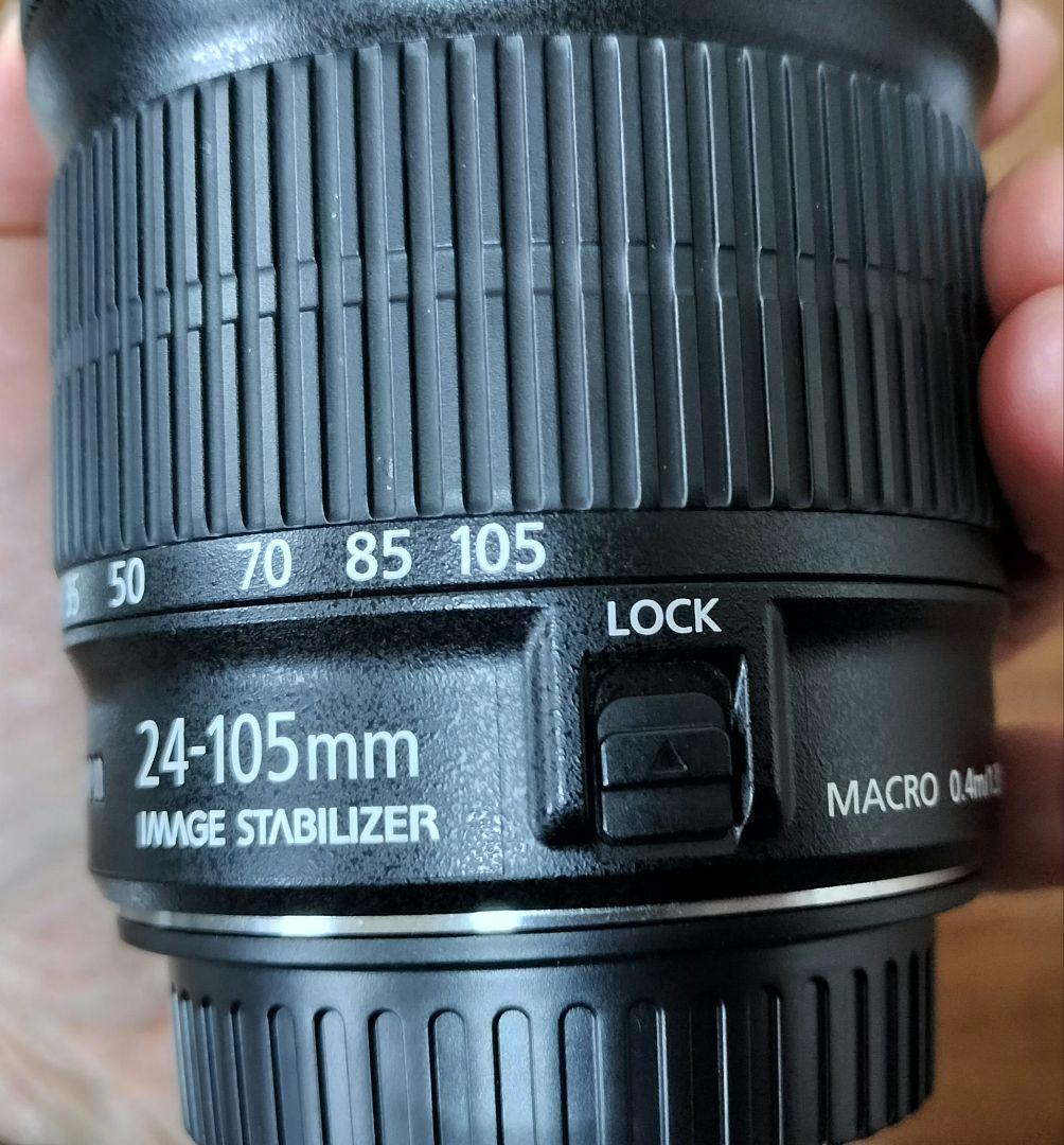 キヤノンEF24-105mm F3.5-5.6 IS STM EW-83M 付き