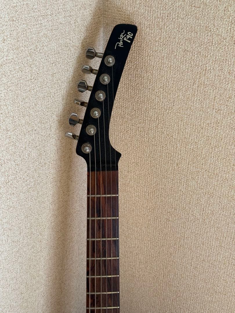 Parker P-40 パーカーエレキギター