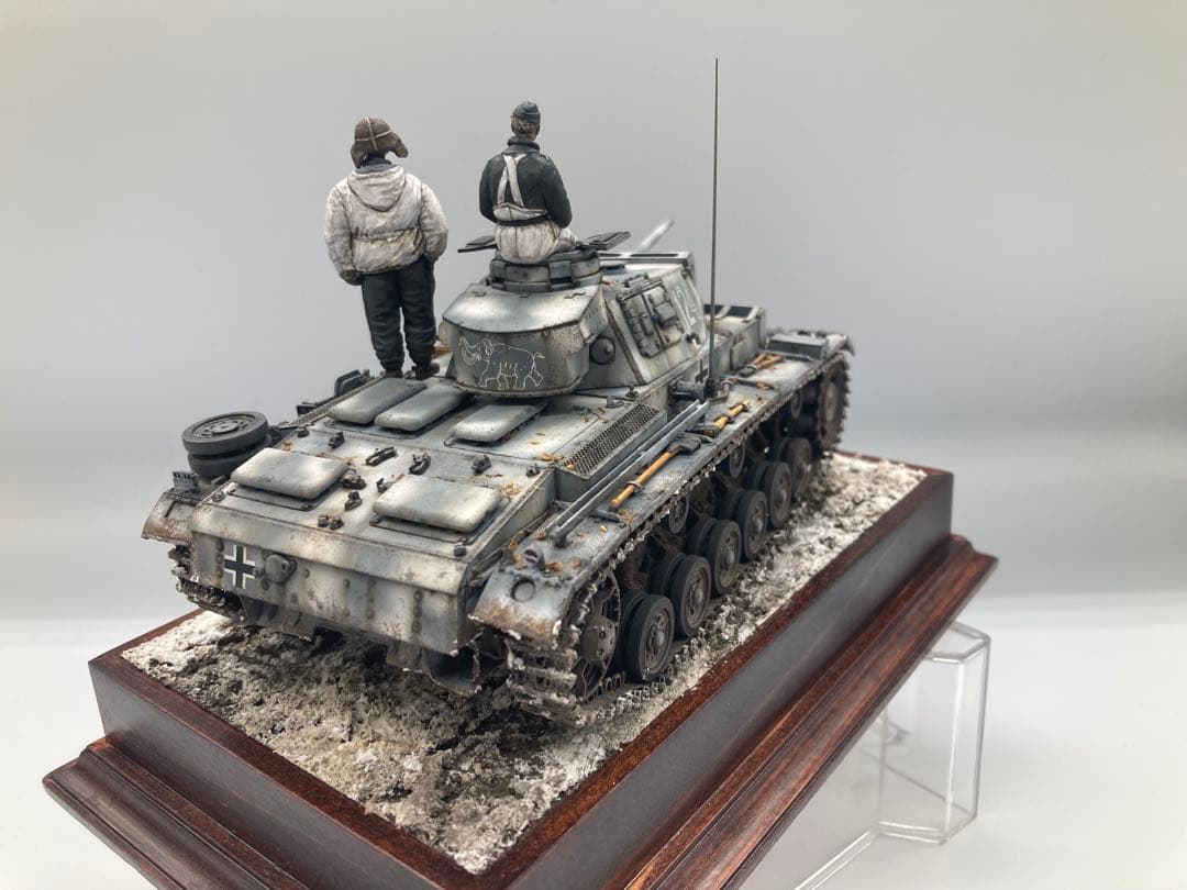 戦車模型完成品 1/35 3号戦車L型 ヴィネット全塗装済み完成品