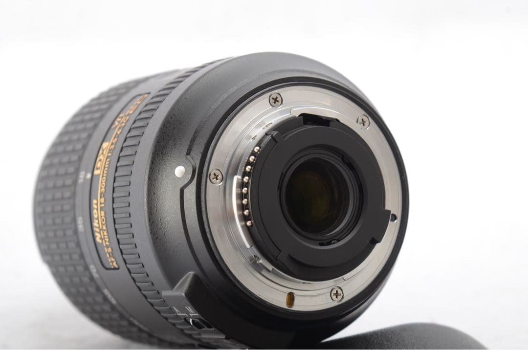 Nikon AF-S DX NIKKOR 18-300mm VR 《元箱付》