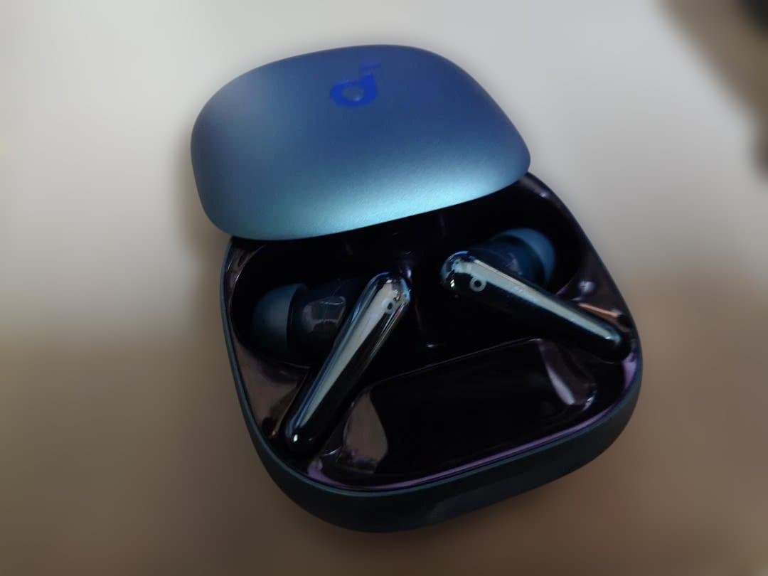 soundcore liberty 4 pro グリーン 若干左弱り 使用レビュー】Soundcore Liberty 4 Pro ディープグリーンを1週間使用