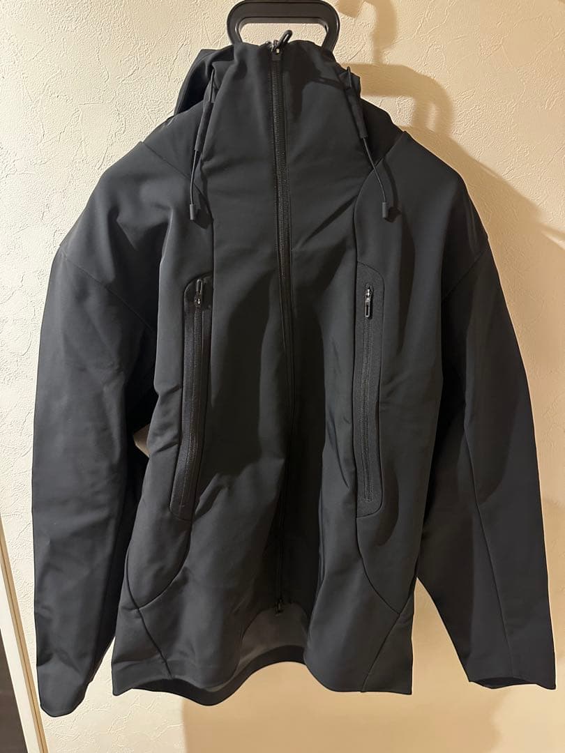 新品　DESCENTE ALLTERRAIN ソフトシェルジャケット“クレアス”