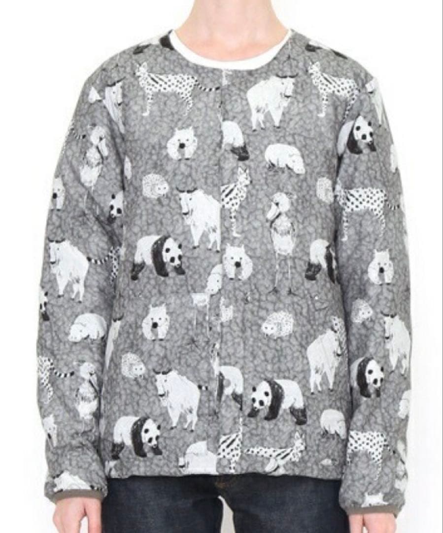 完売品 グラニフ 動物柄リバーシブルダウンジャケット Sサイズ パンダ