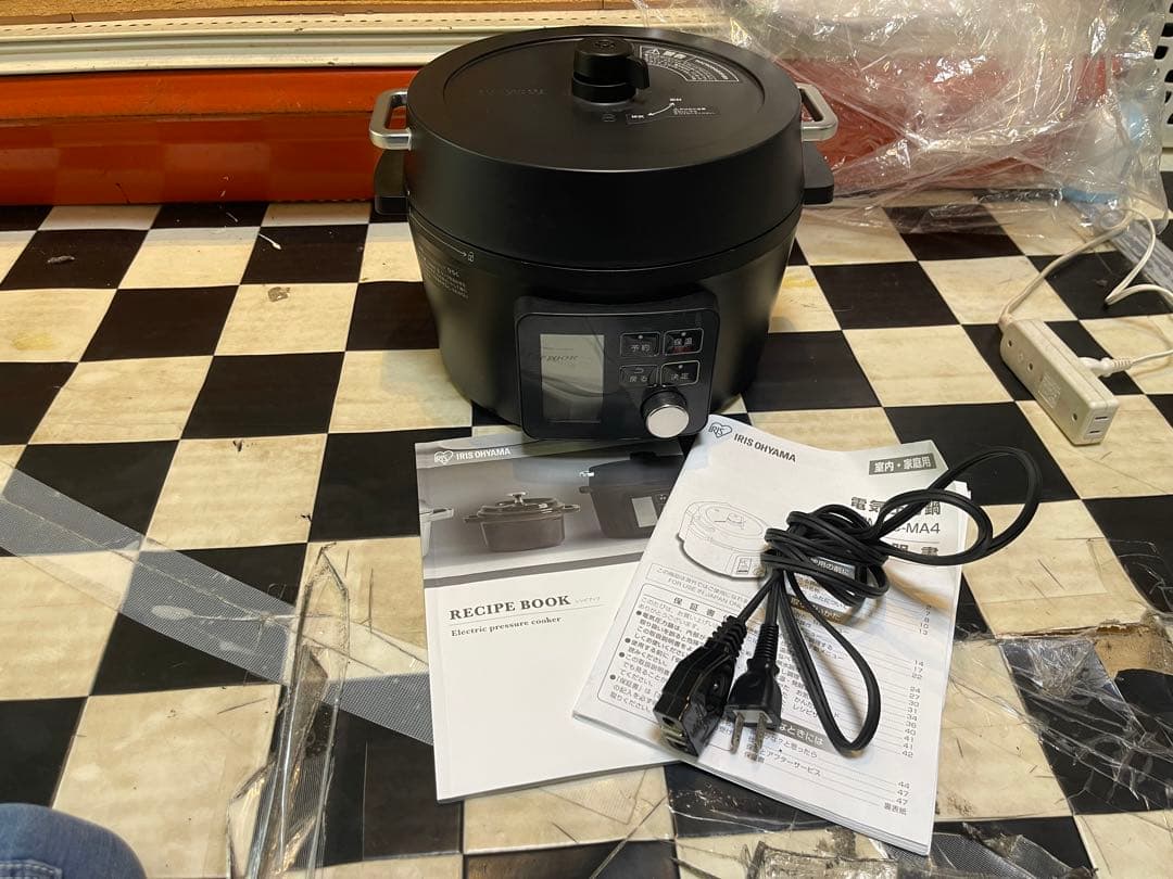 アイリスオーヤマ　電気圧力鍋　ブラック　 PMPC-MA4-B 電気圧力鍋 4.0L 自動メニュー90種類 PMPC-MA4-B ネット限定モデル