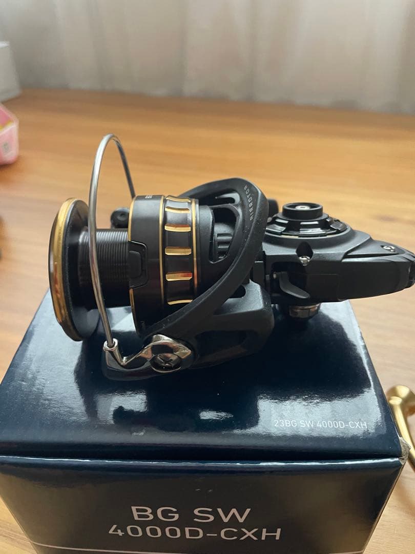 さ*ら様 【美品】ダイワ BG SW 4000D-CXH ベスト用ポーチ付き