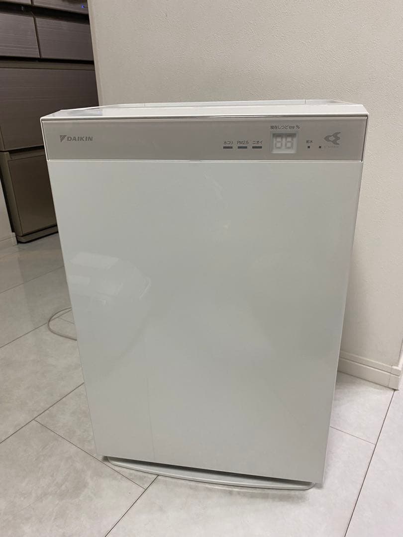 【美品】ダイキン 加湿 空気清浄機 MCK70UJ-W 2018年製 ホワイト ダイキン MCK70Y-W [ホワイト] 価格比較 - 価格.com