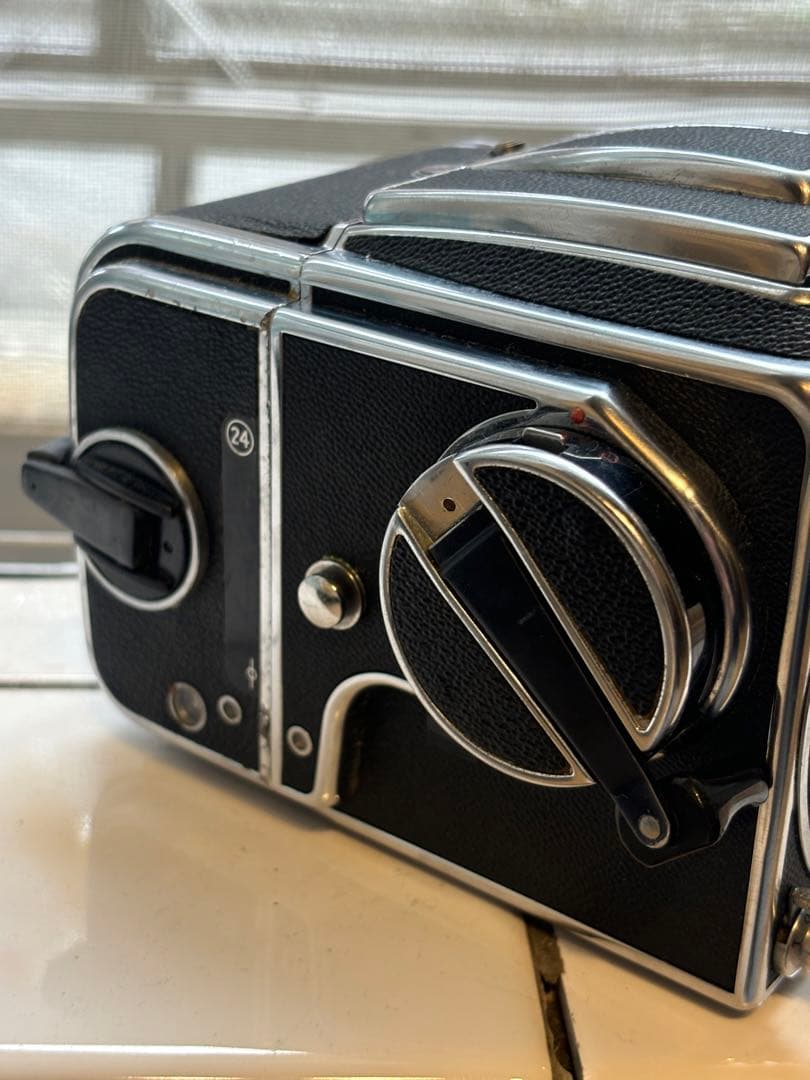 Hasselblad 500CM フィルムバック A24 付 - メルカリ