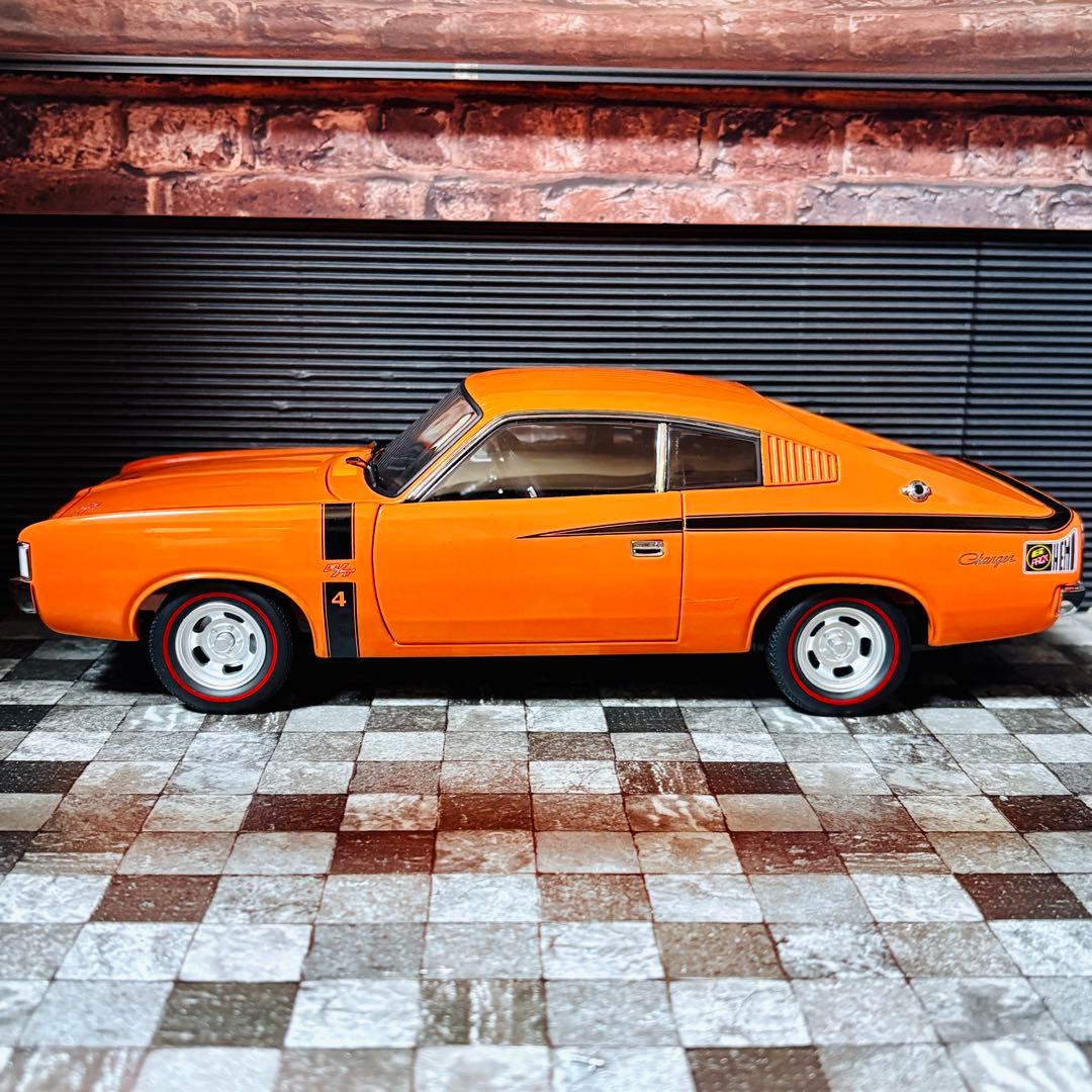 1/18 CC クライスラー ヴァリアント E49 R/T チャージャー