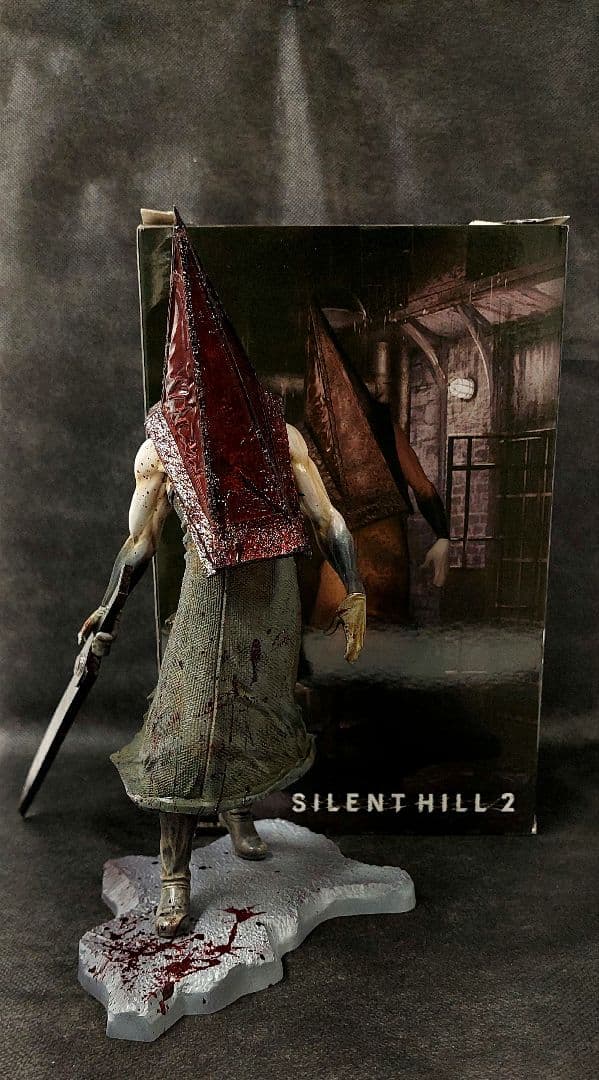 サイレントヒル２　レッドピラミッドシング　フルリペイント塗装！！　景品フィギュア