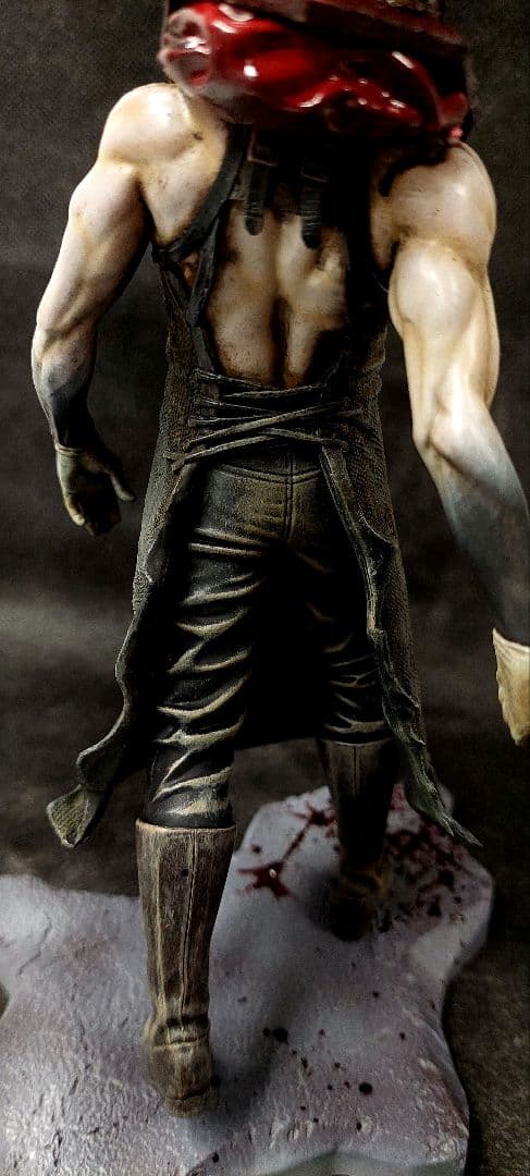 サイレントヒル２　レッドピラミッドシング　フルリペイント塗装！！　景品フィギュア