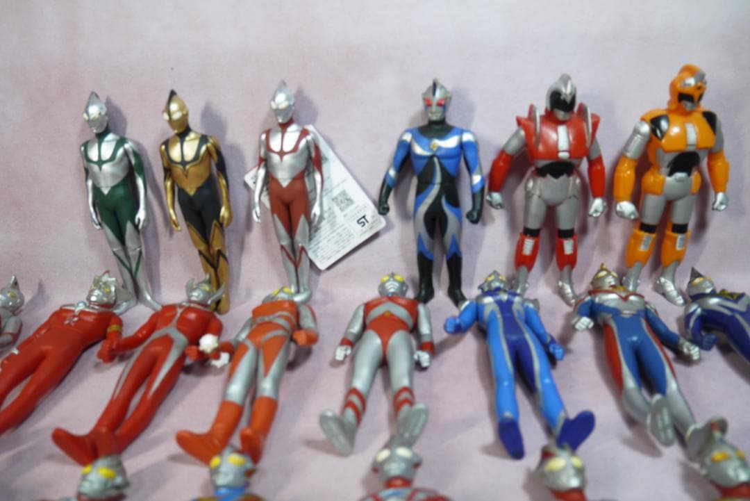 ウルトラヒーローシリーズ800サイズ　500サイズ　ほか　ソフビ70体