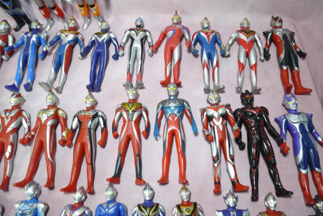 ウルトラヒーローシリーズ800サイズ　500サイズ　ほか　ソフビ70体