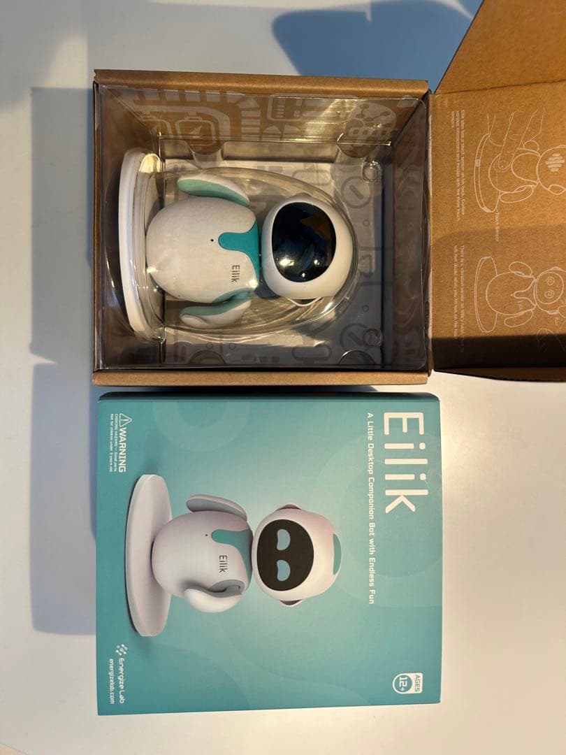 Eilik デスクトップコンパニオンボット