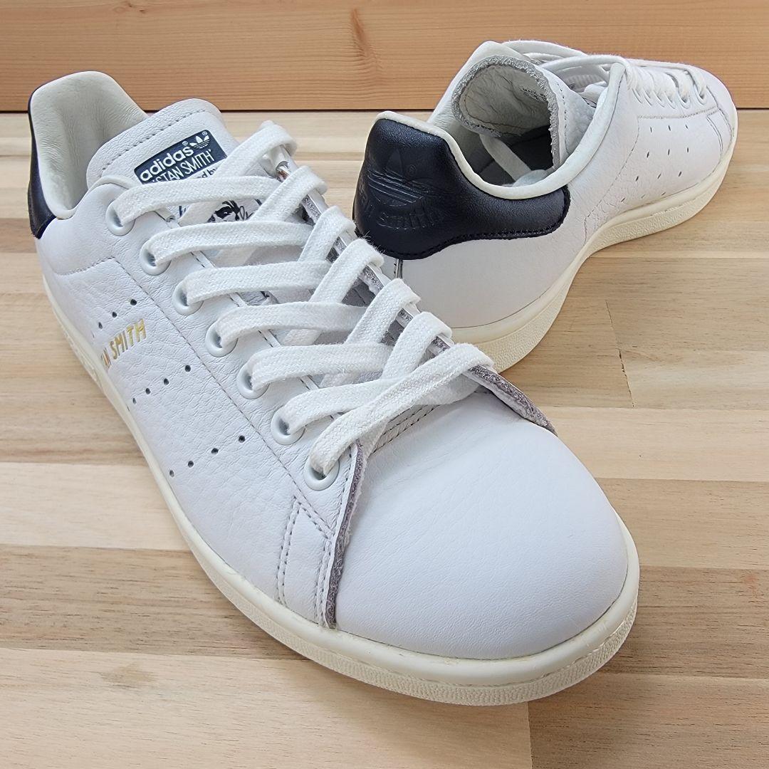アディダス スタンスミス 本革 ホワイト/ネイビー 24.5cm - メルカリ