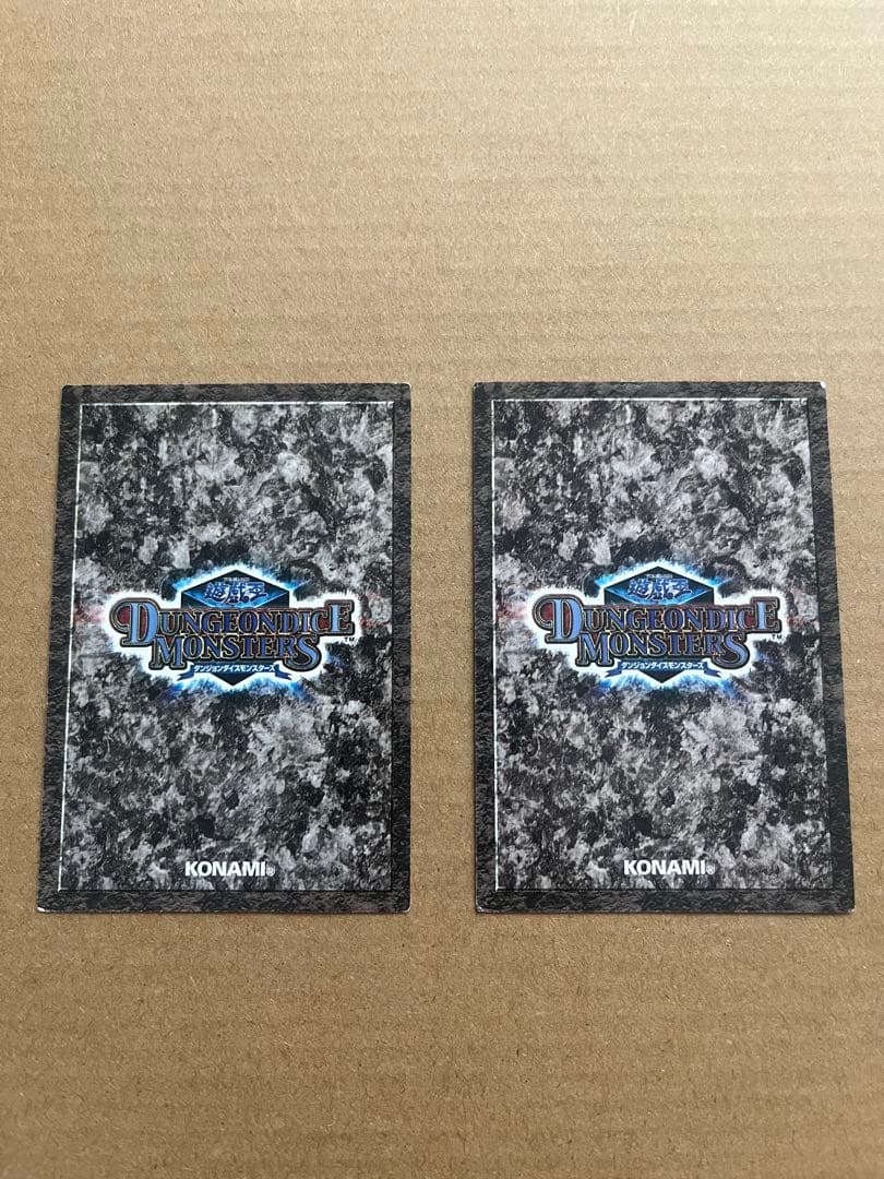 ダンジョンダイスモンスターズ オシリスの天空竜とその他カードのみ　美品