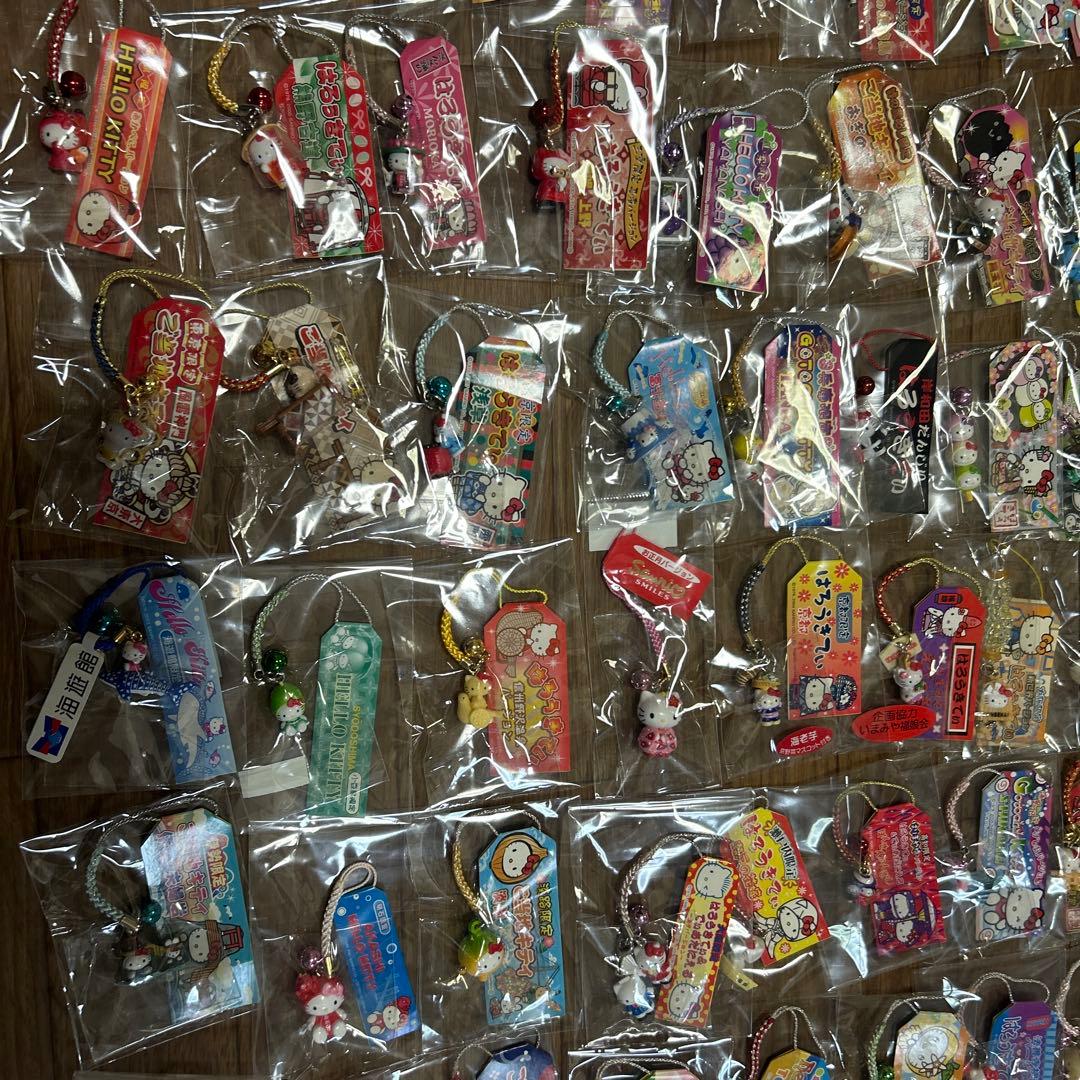 ご当地キティ根付け