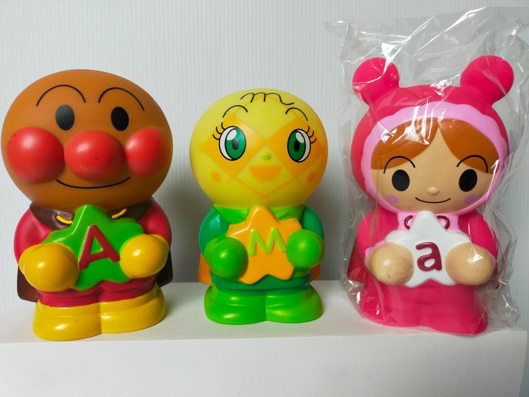 SHINKIN BANK アンパンマンキャラクター貯金箱７個