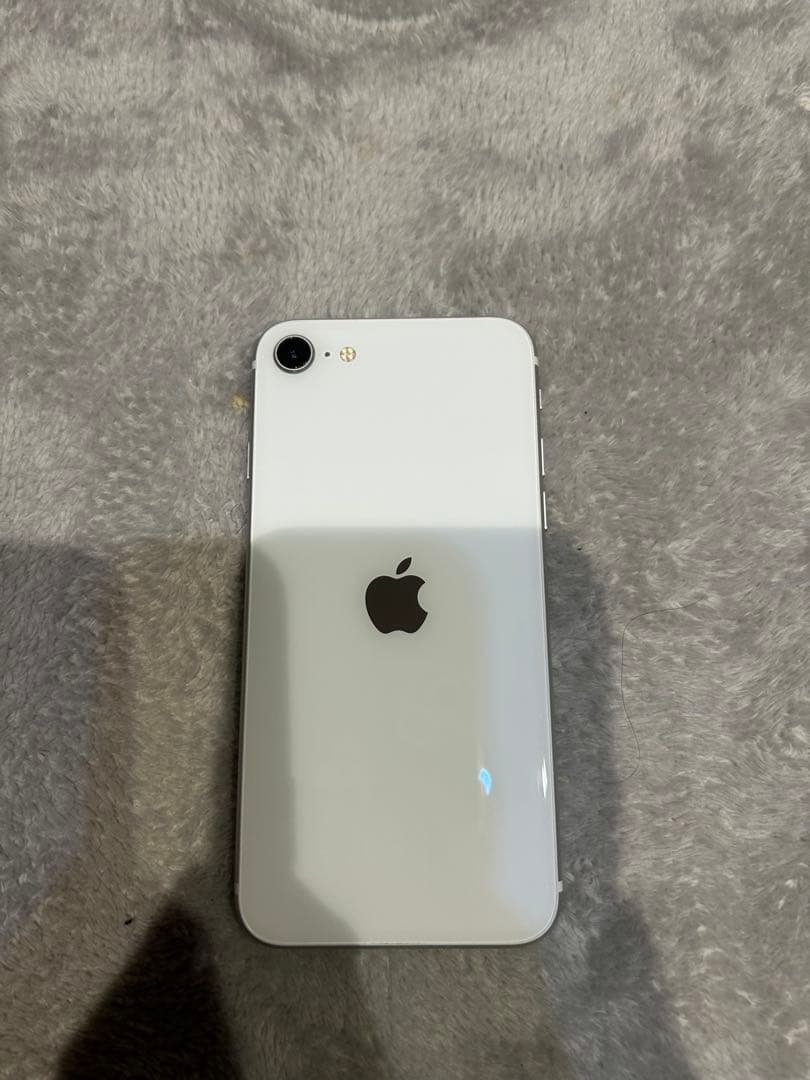 Apple iPhone SE（第2世代） 128GB ホワイト Amazon.com: Apple iPhone SE (2nd Generation), 128GB, White