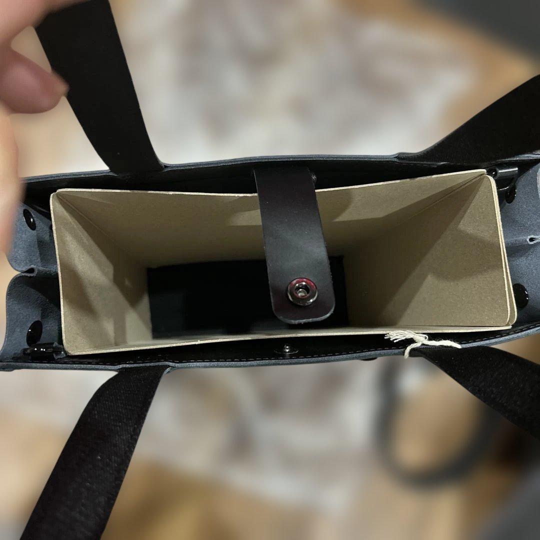 新品 定価33000円 ドクターマーチン DNAトートバッグ ブラック レザー