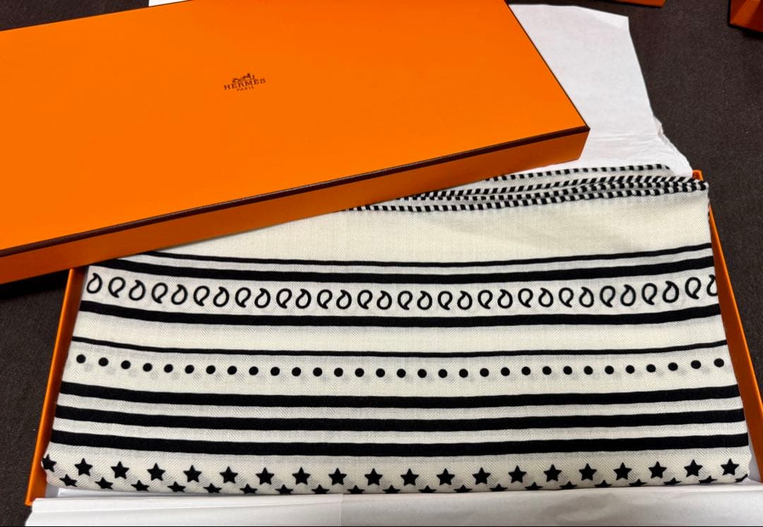 新品 エルメス カレジェアン カシミアシルク 《アマゾンの祭典・バンダナ》