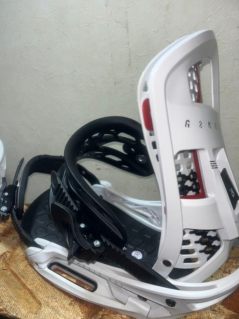 バートン最高峰！BURTON genesis 新品ストラップ！Mサイズ - メルカリ