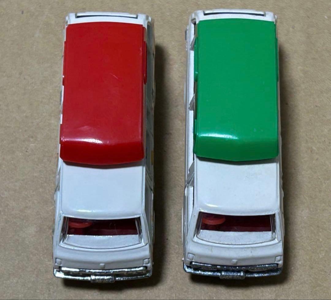 トミカ トヨタ ハイエースコミューター キャンピングカー 2台セット