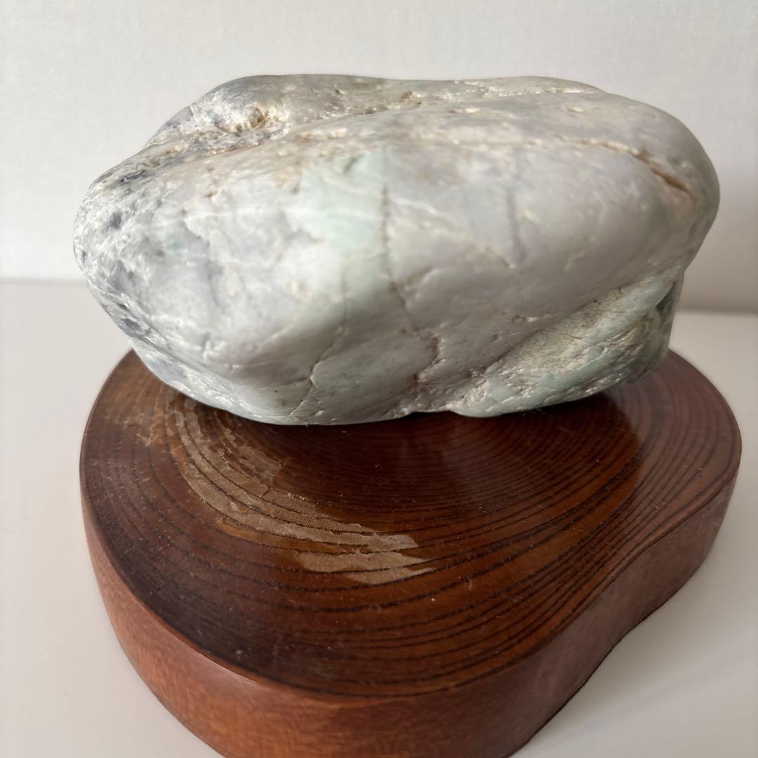 糸魚川天然翡翠原石 1.7kg 13cm 鑑賞石 自然石 天然石 鉱物 置物