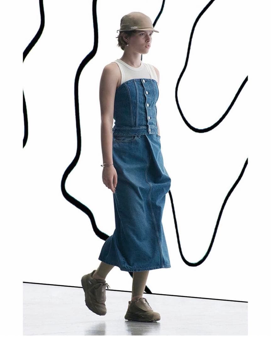 HYKE＞ ハイクデニムビスチェ DENIM STRAPLESS TOP - メルカリ