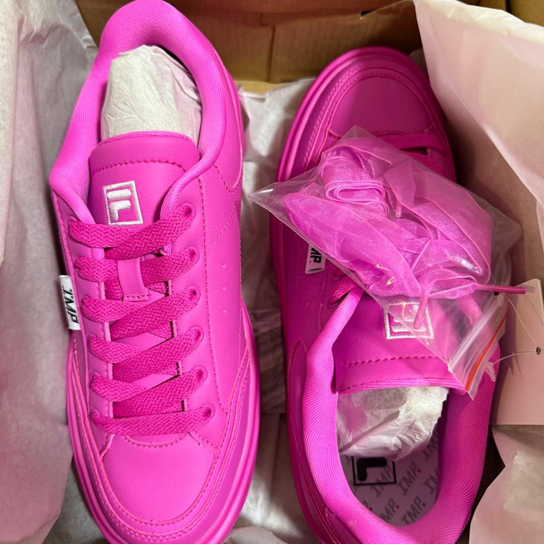 新品 IMP. FILA コラボ 限定スニーカー - メルカリ