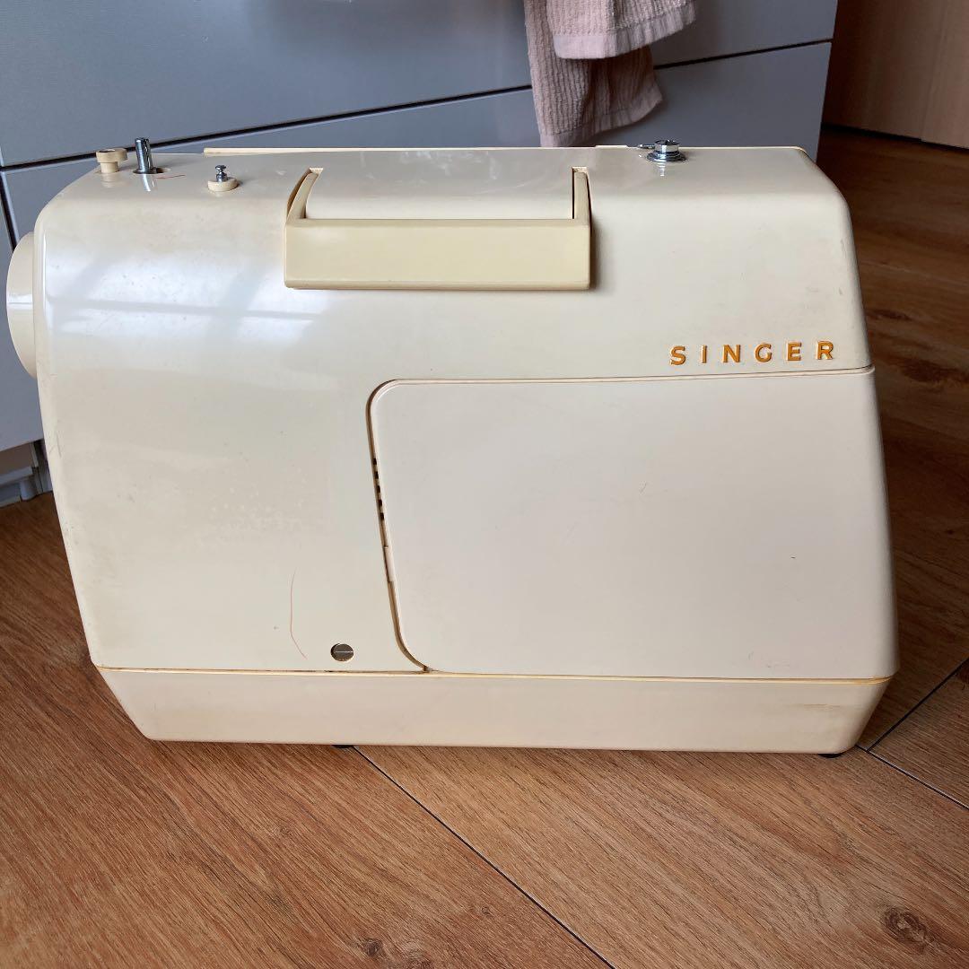 シンガー・ミシン SEWING MACINE monami 384型 - メルカリ