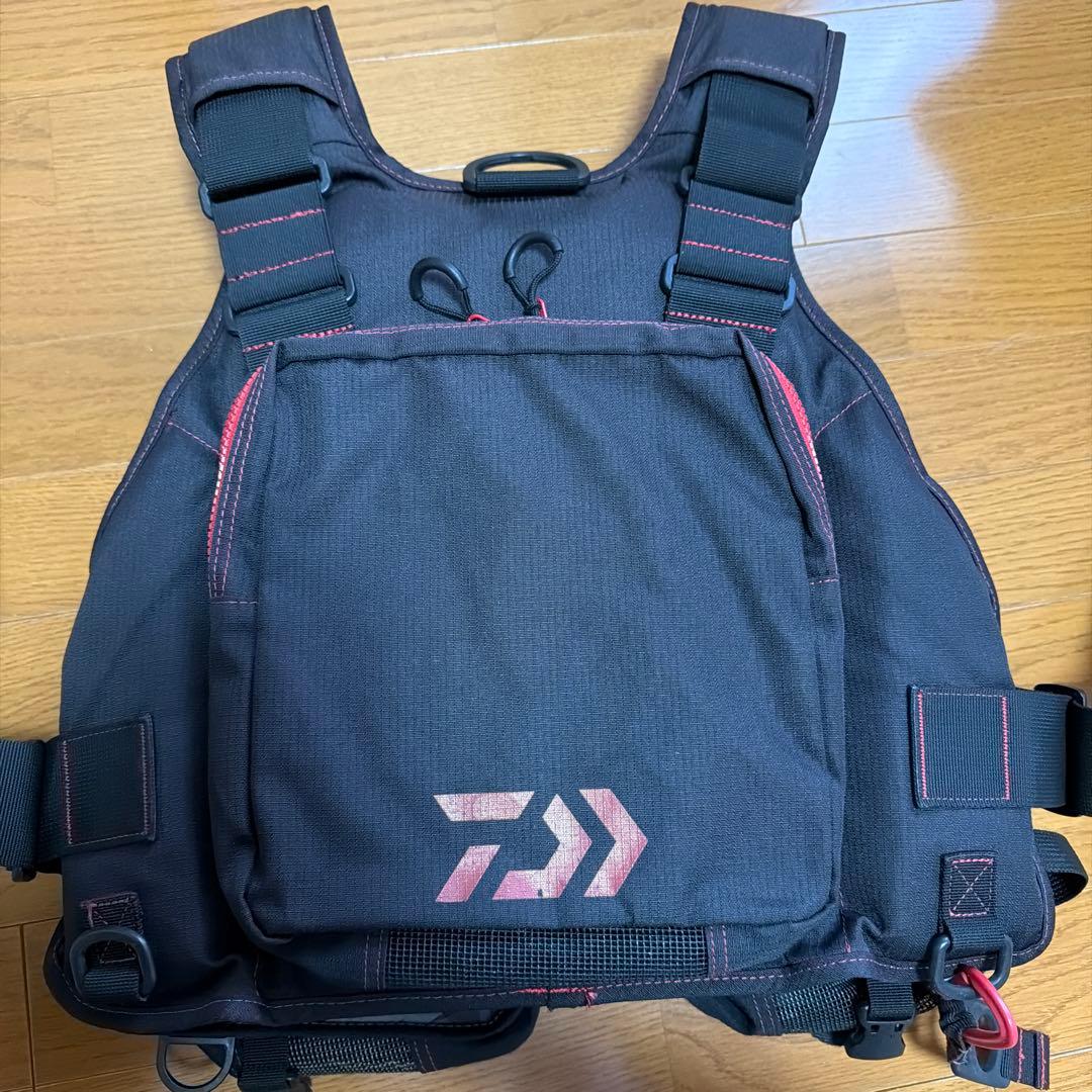 ダイワ インフレータブルライフジャケット カモフラージュ ダイワ