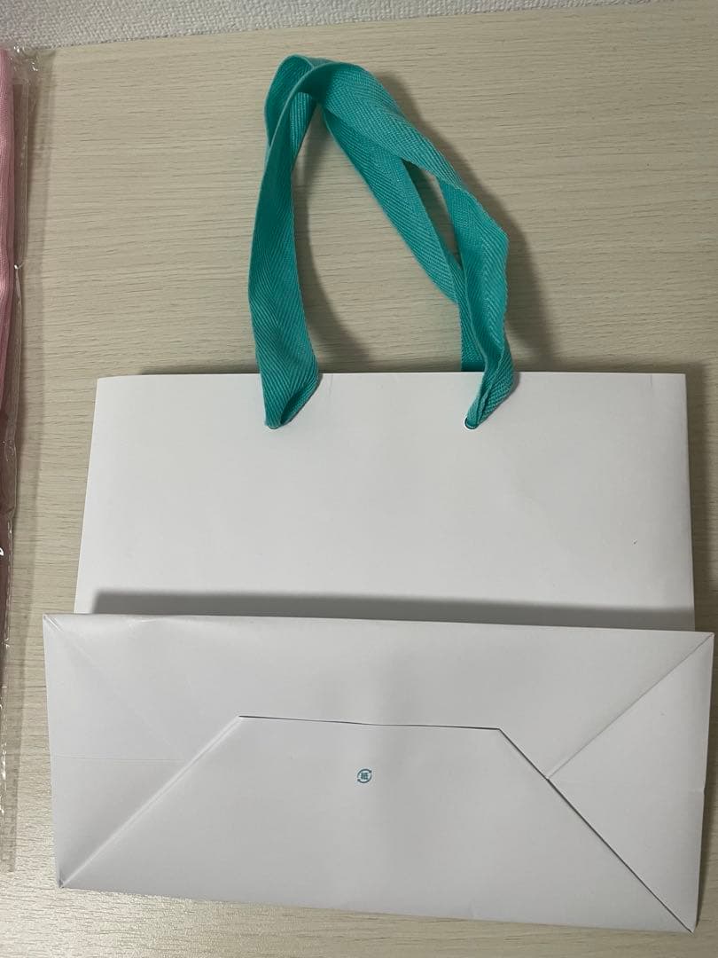 Wonder museum トートバッグ（新品・未開封）キーホルダー、紙袋