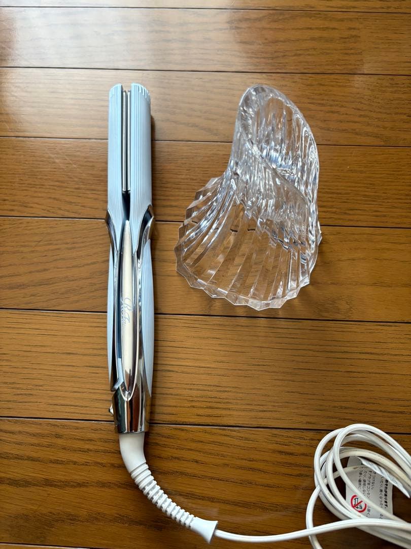 リファ　ストレートアイロン　プロ（ホワイト）美品 リファストレートアイロン プロ ホワイト / ReFa STRAIGHT IRON PRO