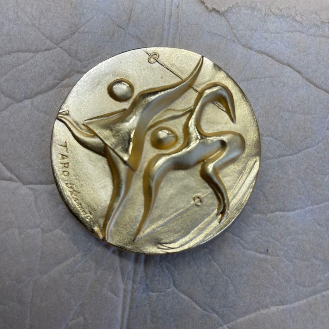 1972年札幌オリンピック金メダル 岡本太郎 メダル GP - メルカリ