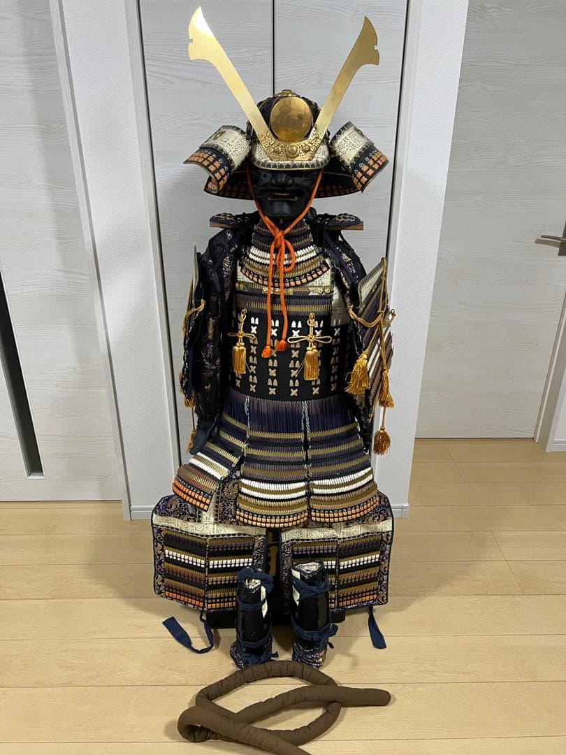 未使用・保管品】等身大 甲冑 具足 黒胴当世素掛 紺・白・茶 甲冑工房